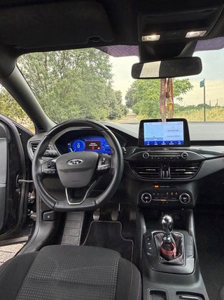 Ford Focus ST Line