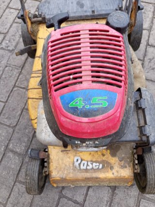 Desbrozadora de ruedas y cortacesped
