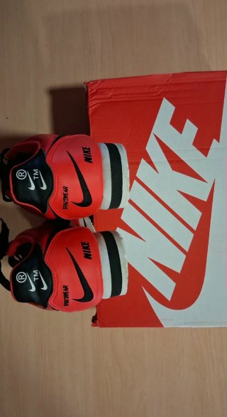 Zapatillas Nike Cortez Rojas y Negras