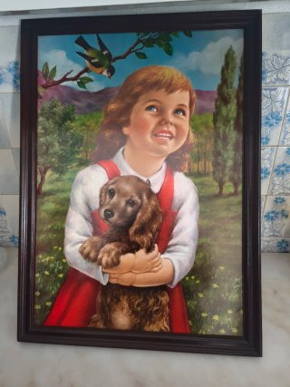 Quadro decorativo com moldura dourada