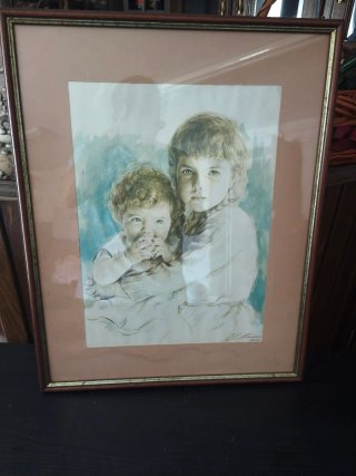 Quadro decorativo com moldura dourada