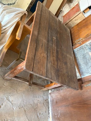 Mesa de madera rústica