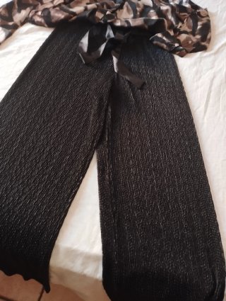 Pantalones y blusa