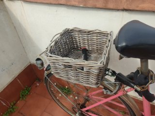 Bicicleta Vintage Rosa con Cesta