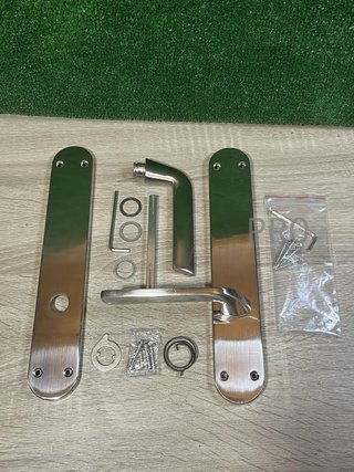 Manetas para puertas Emuca