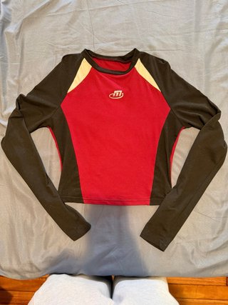 Crop top SHEIN rojo y negro talla XS