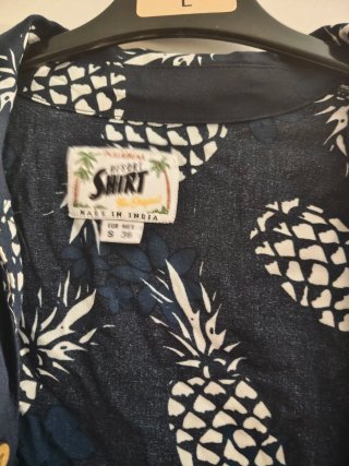 Camisa Hawaiana Piñas Talla S