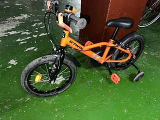 Bicicleta infantil Btwin naranja