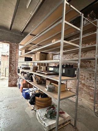 Estantería hierro y madera 5x3m