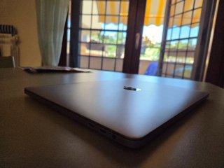 MacBook Pro 13” 8/256GB A1706 Grigio Siderale