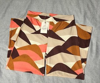 Pantalones anchos estampados mujer