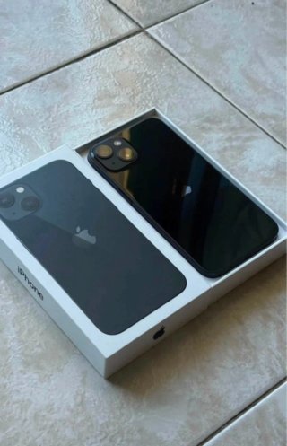 iPhone 13 Midnight 128GB