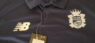 Polo New Balance Azul Marino. Talla M