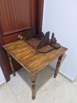 Mesa de madera rústica