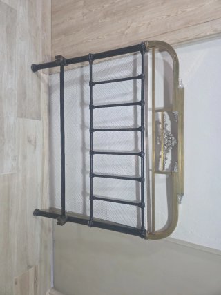 Cabezero de cama antiguo