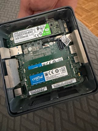 Intel NUC i3 Mini PC Negro/Gris