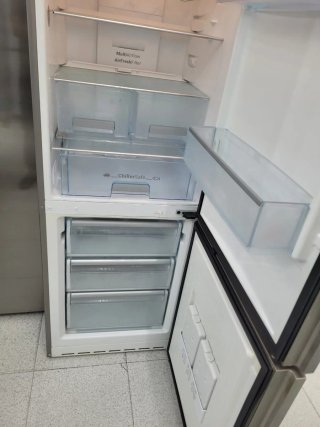 3NEVERA CRISTAL NEGRA BOSCH COMBI NOFROST A+☆