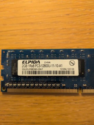 2x Elpida 2GB PC3-12800U DDR3 RAM