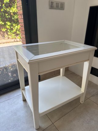 Mesita auxiliar blanca con cristal