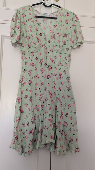 Vestido verde floral Stradivarius Talla S