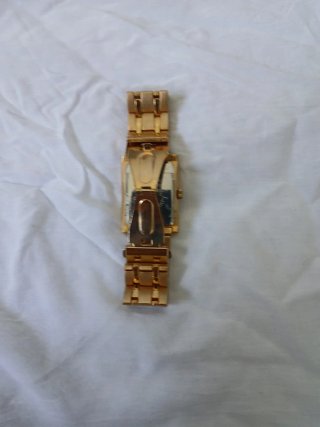 Reloj Louis Valentin Dorado