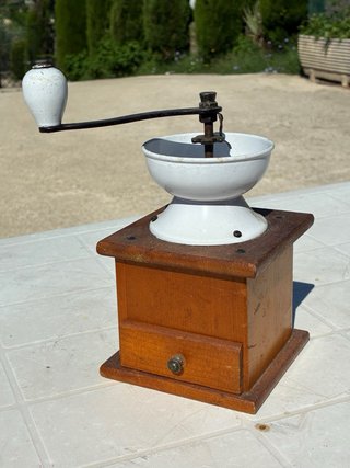 Macinino da caffè vintage in legno