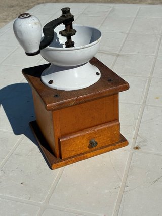 Macinino da caffè vintage in legno