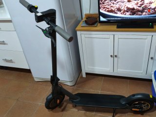 Patinete Eléctrico con Cargador