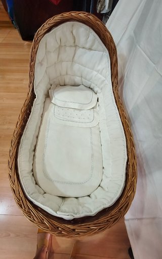 Cuna Moisés Mimbre Mecedora