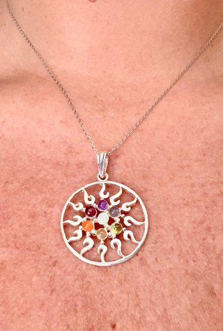 Cadena y Colgante Siete Chakras Reiki