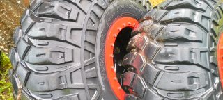 Neumáticos maxxis 37/12.5/15 con llantas antidesll