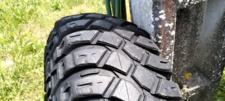 Neumáticos maxxis 37/12.5/15 con llantas antidesll