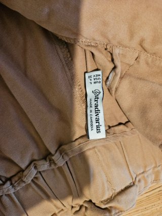 Pantalón ancho marrón Stradivarius