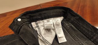 PANTALÓN LEVI'S 502, HOMBRE, NEGRO CARBÓN W32 L32.
