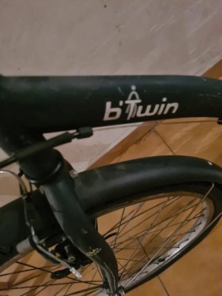 Bicicleta de paseo negra