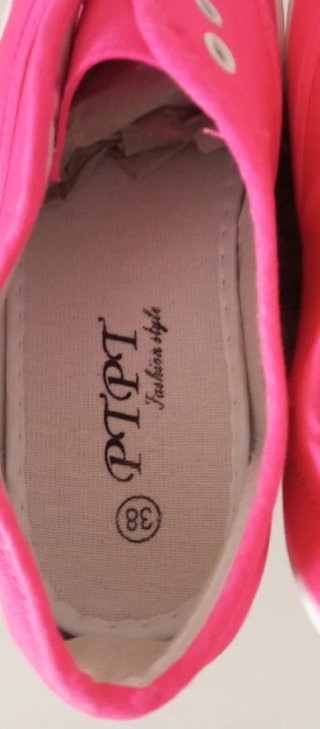 Zapatillas rosas  con cordones talla 38