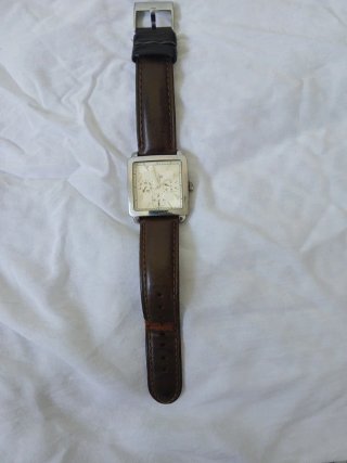 Reloj Lotus Cuadrado Marrón y Plateado