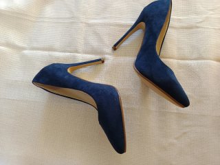 Zapatos de tacón azul marino