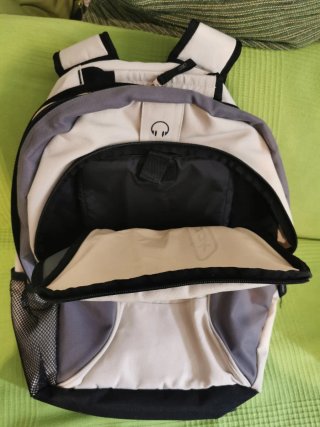 Mochila Reebok gris y beige