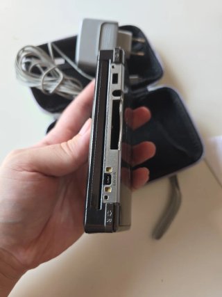Nintendo 2DS XL Nero con caricatore