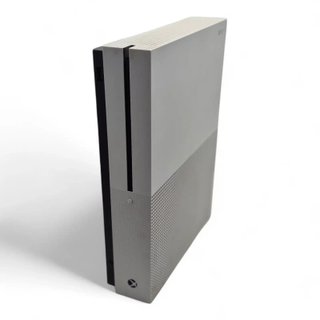 CONSOLA XBOX ONE S 1TB + CABLES