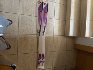 Esquís Fischer 156cm con fijaciones
