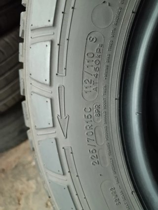 Michelin 225/70R15C 112/110S Neumático