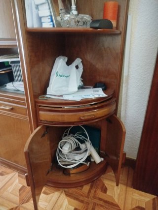 Urge vender:Mueble Comedor Madera Antigua