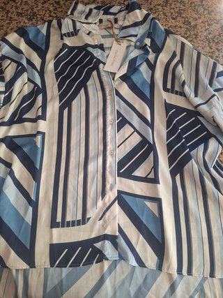 Camisa / Túnica Rinascimento Nova c/ Etiqueta