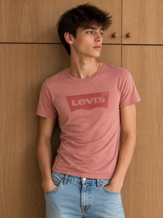 Camiseta de manga manga corta Levi's en color rosa