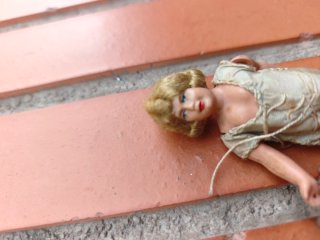 Muñeca de celuloide antigua