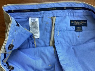 Pantalones Chinos Brooks Brothers sin estrenar.
