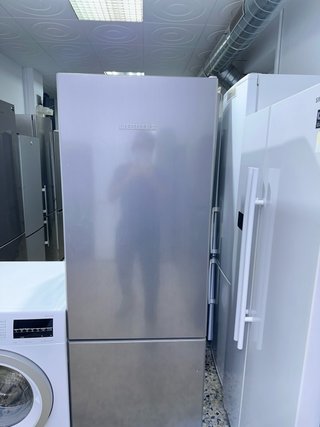 Lavadora Bosch + Nevera Liebherr