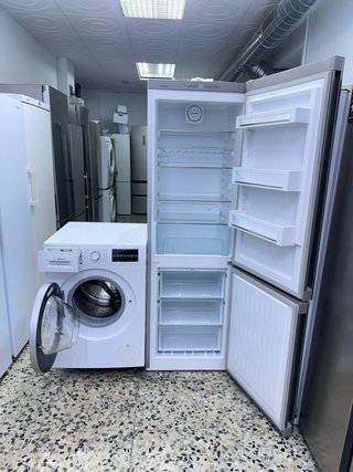Lavadora Bosch + Nevera Liebherr